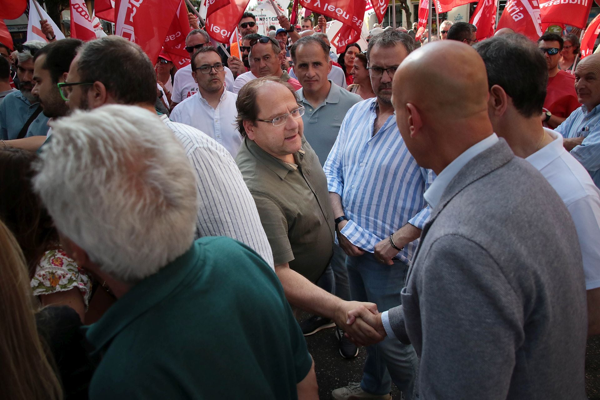 Las imágenes de la manifestación contra el cierre de Azucarera en León