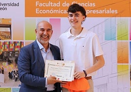 Alonso Santos ganó la Olimpiada de Economía de la ULE.