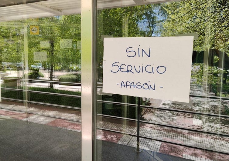 Una incidencia en el cableado subterráneo deja sin luz a un millar de clientes en León