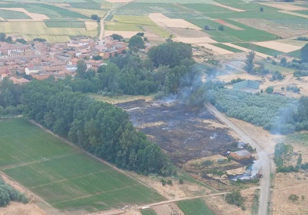 Incendio en Navianos de la Vega (Alija del Infantado).