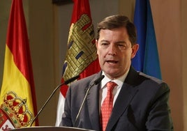 El presidente de la Junta participa en el acto institucional del Día de la Provincia de Zamora.