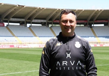 Llona, mejor entrenador en los premios Banquillo de Oro