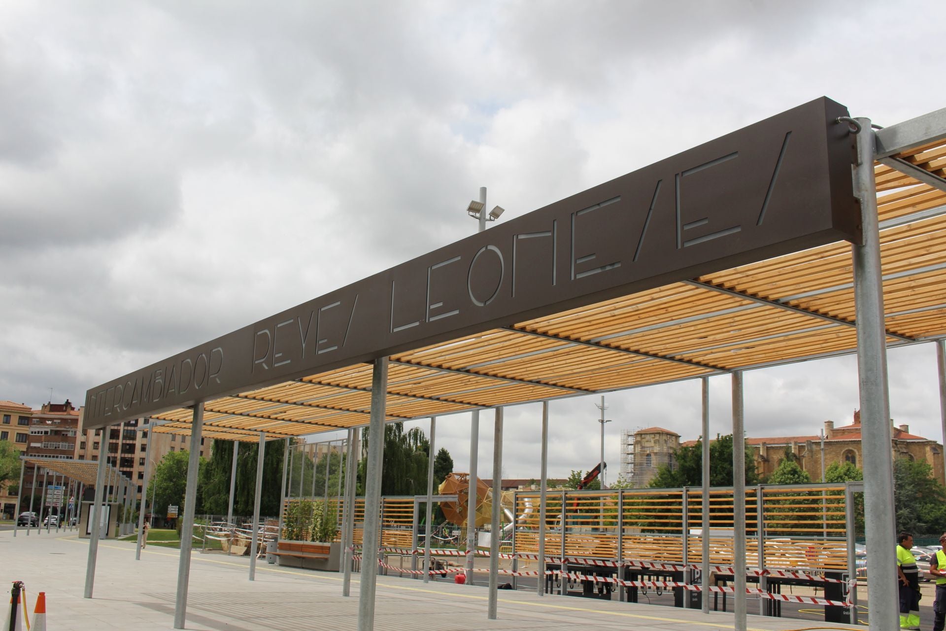 La nueva pérgola bioclimática en Pendones Leoneses
