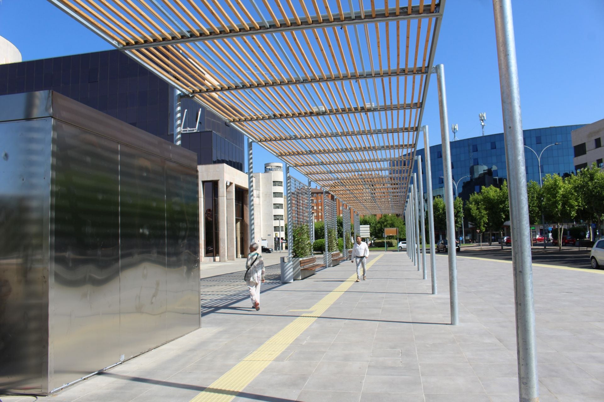 La nueva pérgola bioclimática en Pendones Leoneses