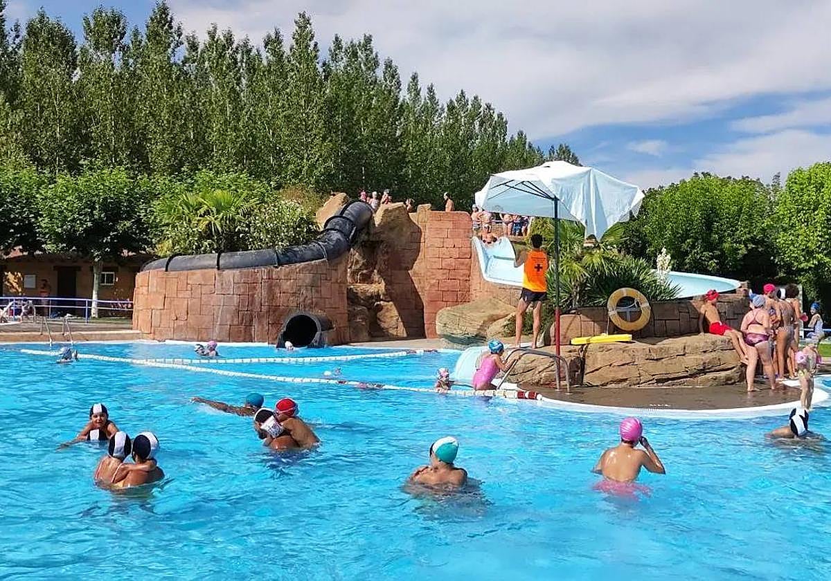 Valencia de Don Juan pone a punto sus piscinas municipales