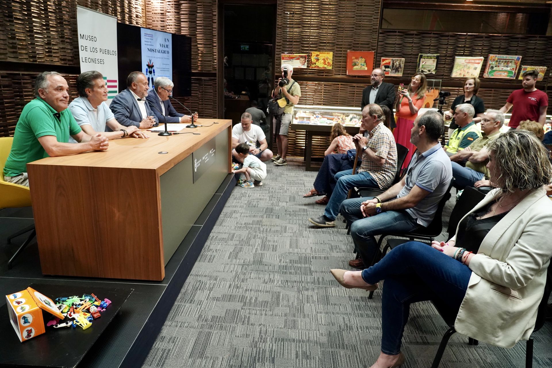 Inauguración de la exposición &#039;Un viaje nostálgico&#039;