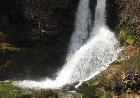 Cascada en Encinedo.