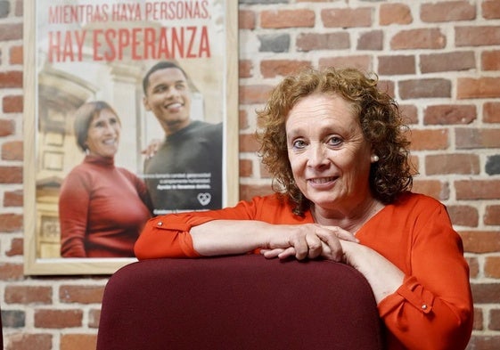 Cáritas León presenta la Memoria de actividad del pasado año. En la imagen, la directora de la entidad, Aurora Baza.