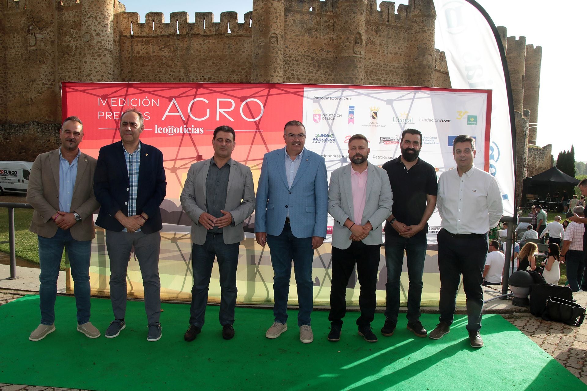 Emilio Martínez, Valentín Martínez, Ricardo Barrientos, Roberto Aller, René Rodríguez, Miguel Ángel Lozano y Víctor Díez (UPL)