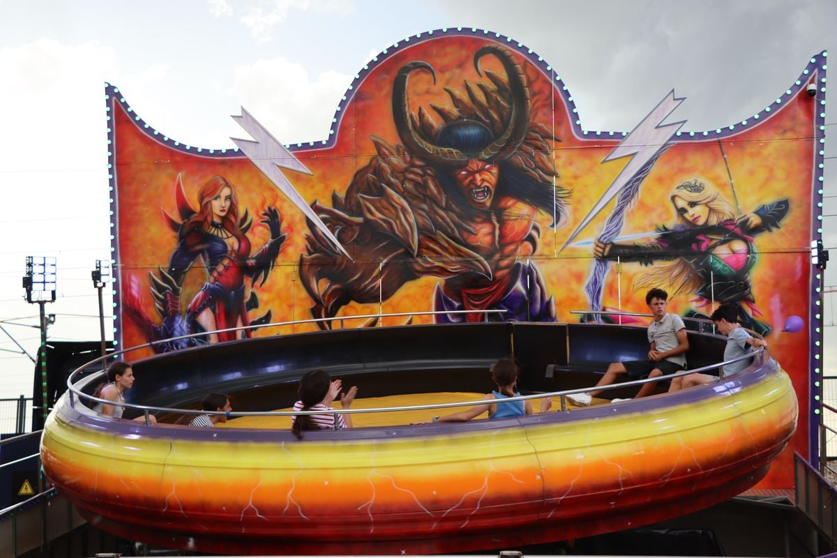 Las imágenes del primer día de las Fiestas de San Juan y San Pedro 2025