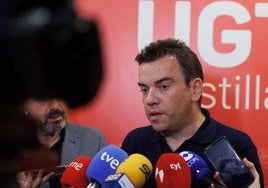 Celebración del Congreso Extraordinario de UGT Soria. Al mismo asisten el secretario general de UGT Castilla y León, Óscar Lobo, el secretario general de UGT Soria, Juan Manuel Peña.