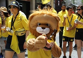 Una de las peñas del desfile.