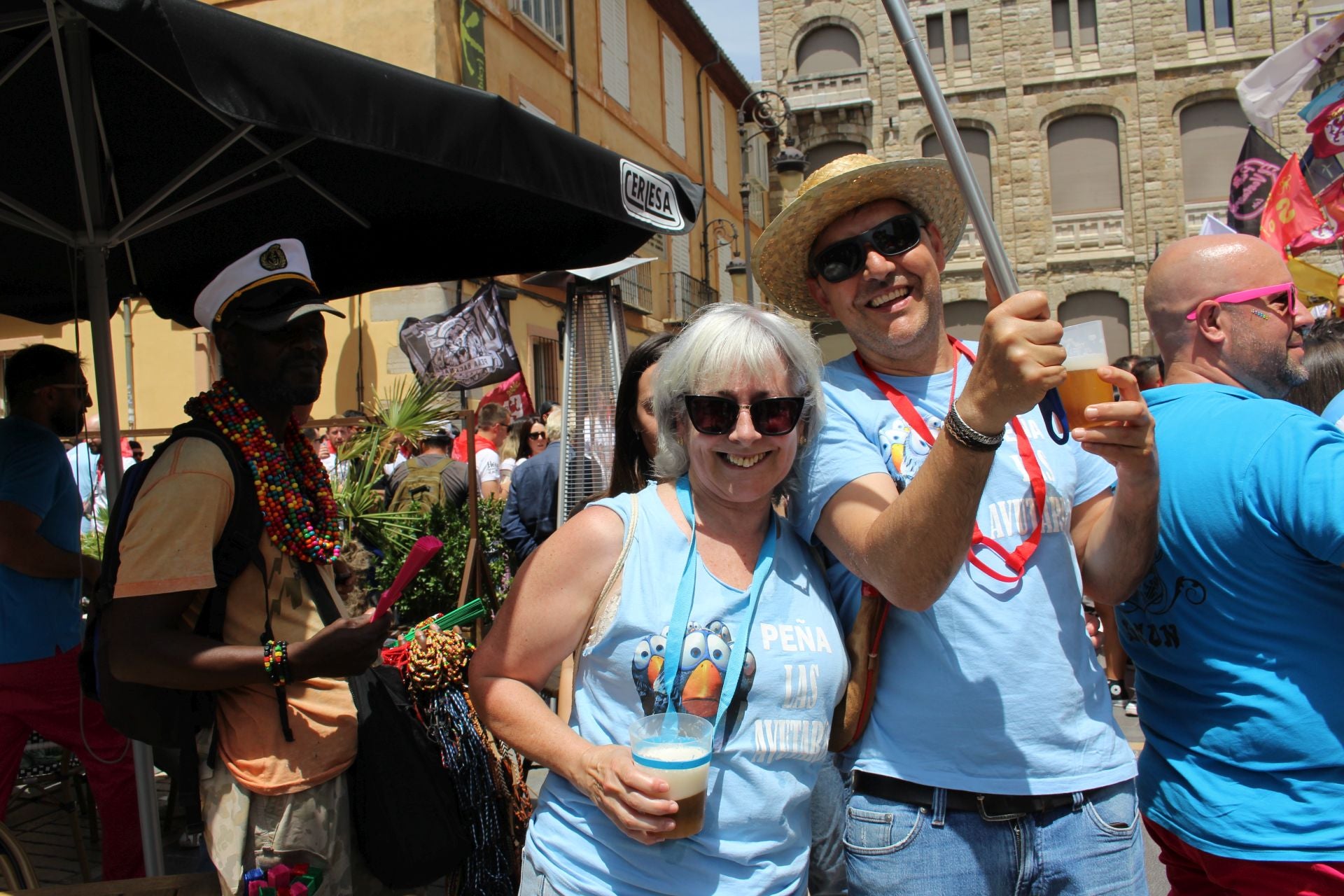 Las imágenes del desfile de peñas en León