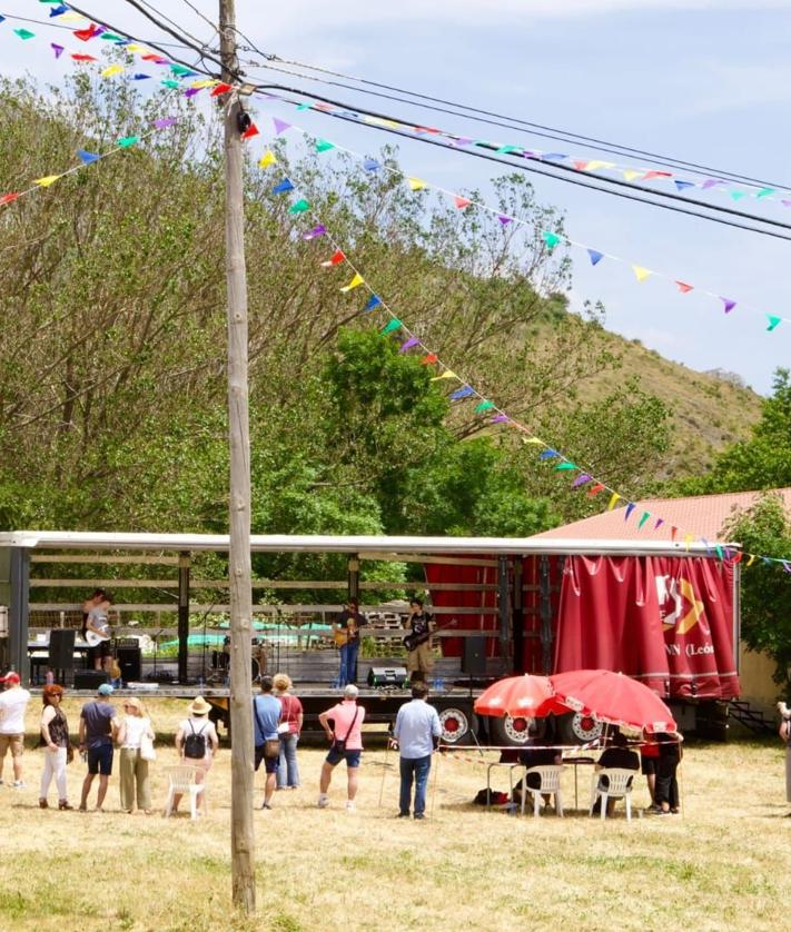 Imagen secundaria 2 - Feria CampBeer de Cármenes