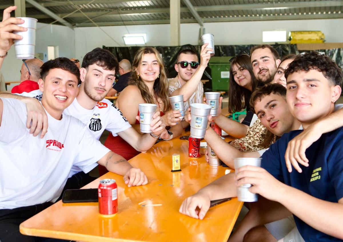 Imagen secundaria 1 - Feria CampBeer de Cármenes