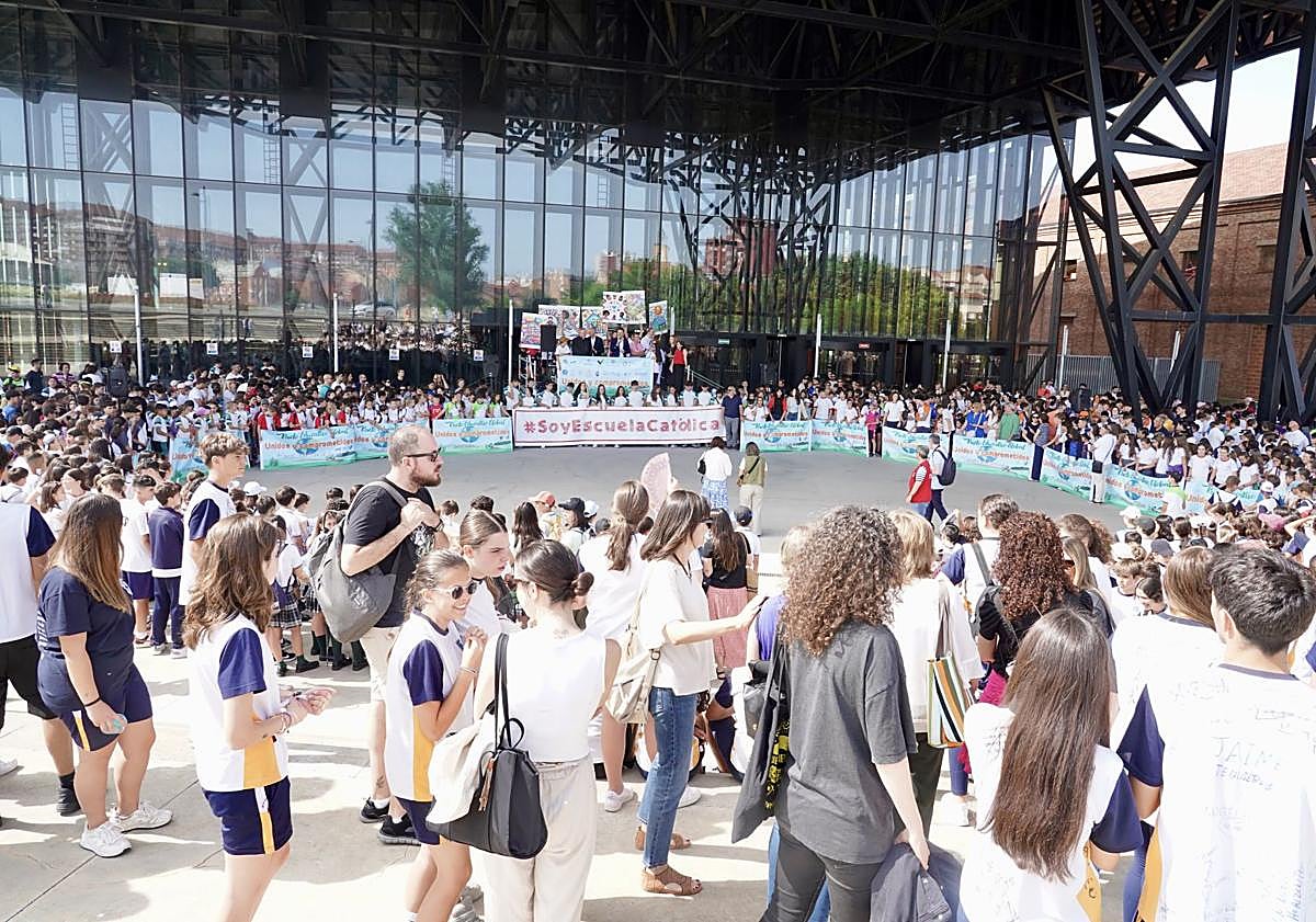 Imagen principal - León se une por el Pacto Educativo Global.