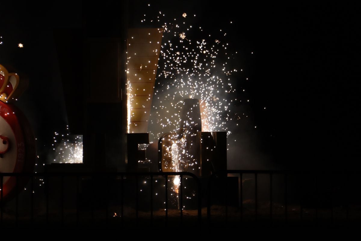 Las mejores imágenes de la hoguera de San Juan en León