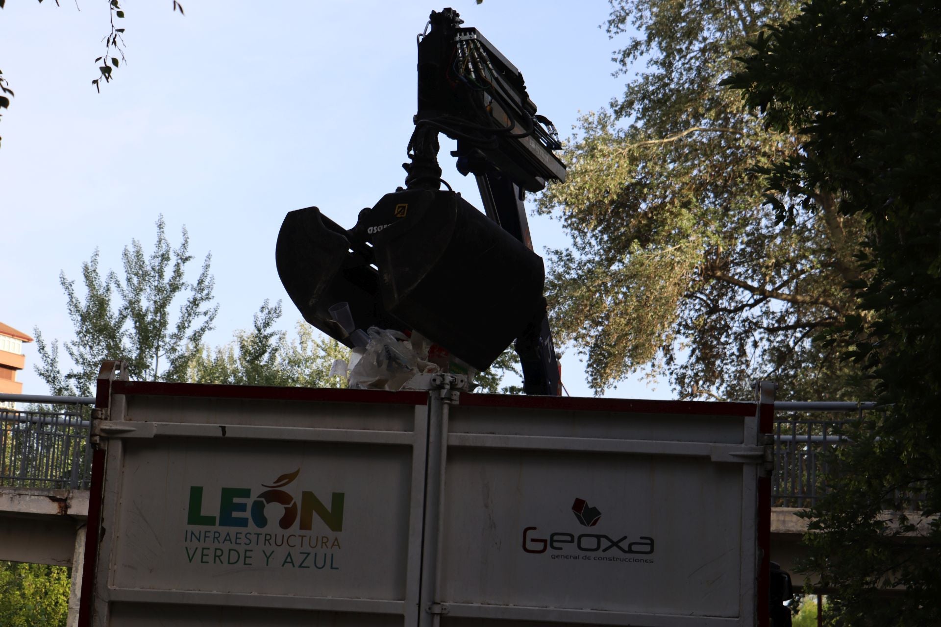 Las imágenes de la resaca de la noche de San Juan