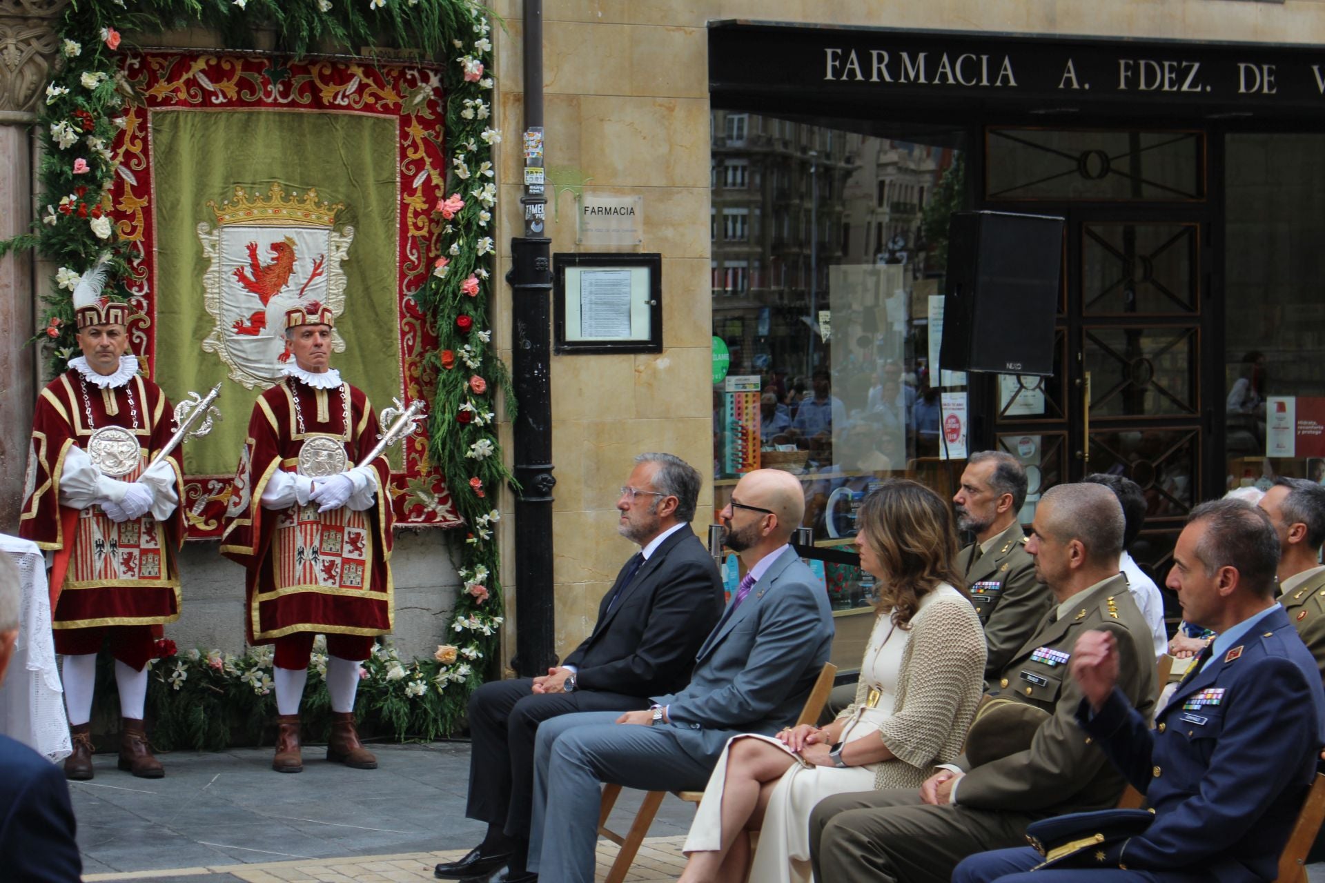 Las imágenes de la misa de San Juan de León