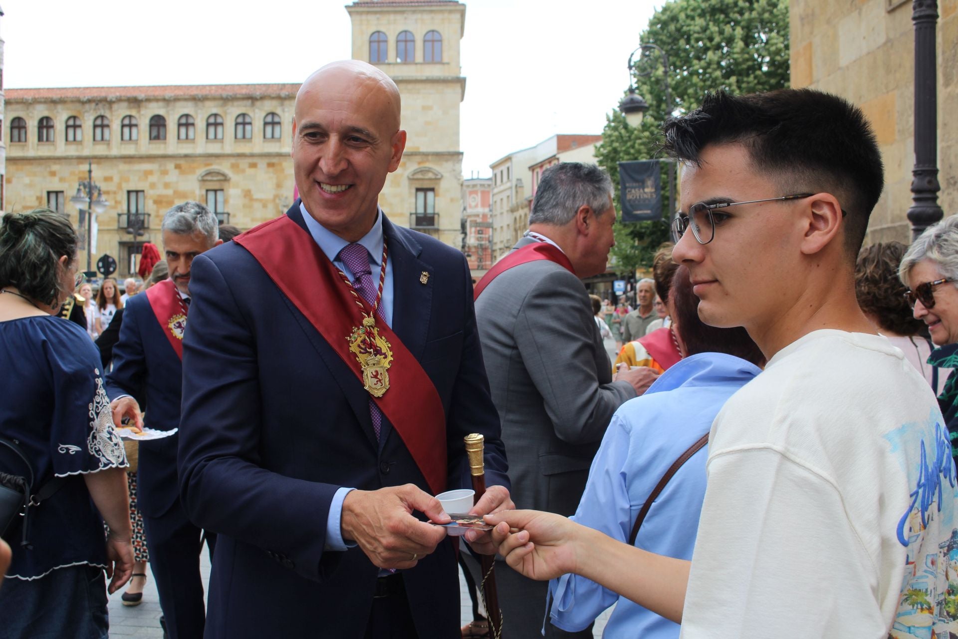 Las imágenes de la misa de San Juan de León