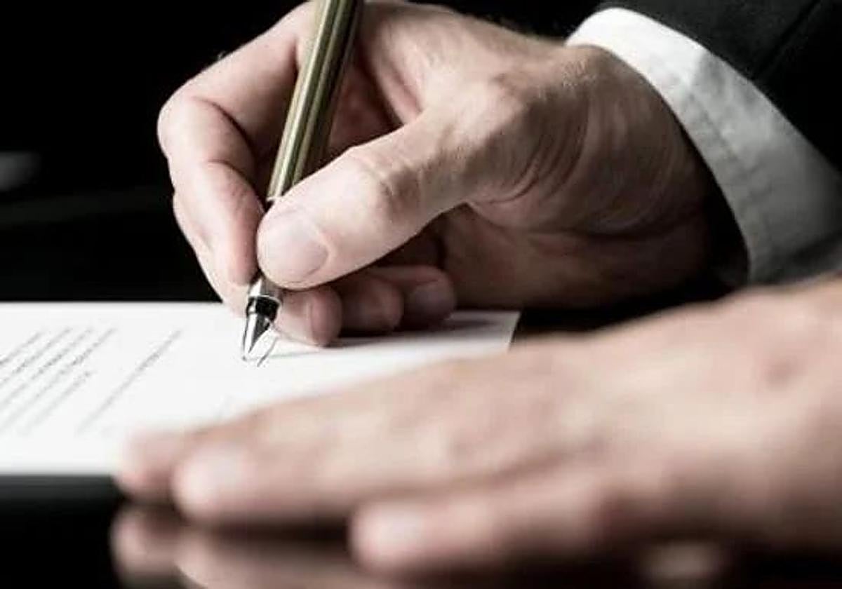 Imagen de archivo de una firma de un testamento.