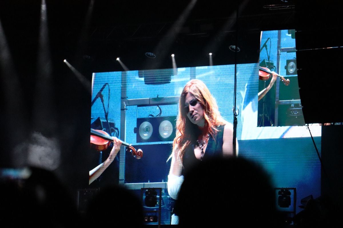 Las imágenes que capturan la magia del concierto de Leire en León