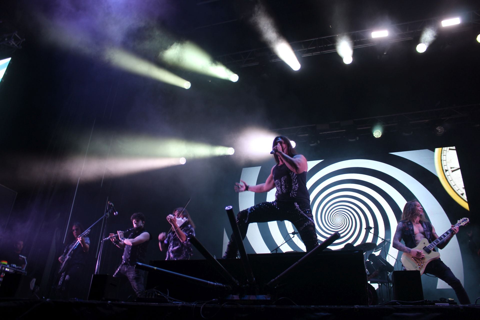 Las imágenes del concierto de Mägo de Oz en León