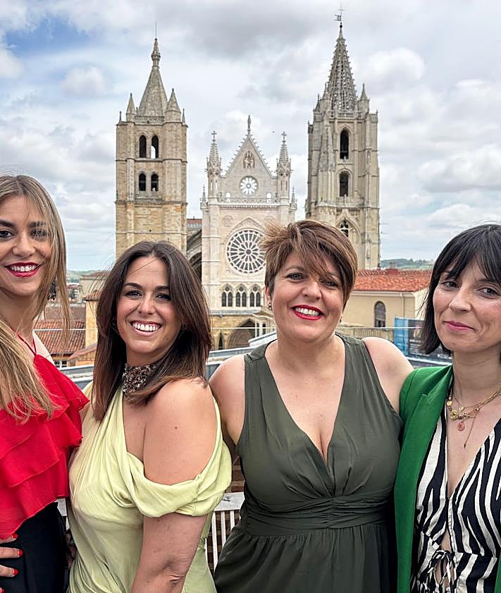 Imagen secundaria 2 - Dayvo celebra 20 años liderando el marketing digital desde León para miles de empresas