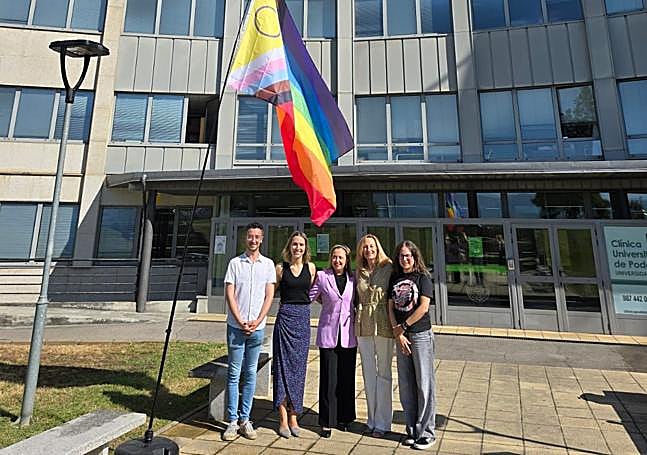 La bandera en el campus de Ponferrada.