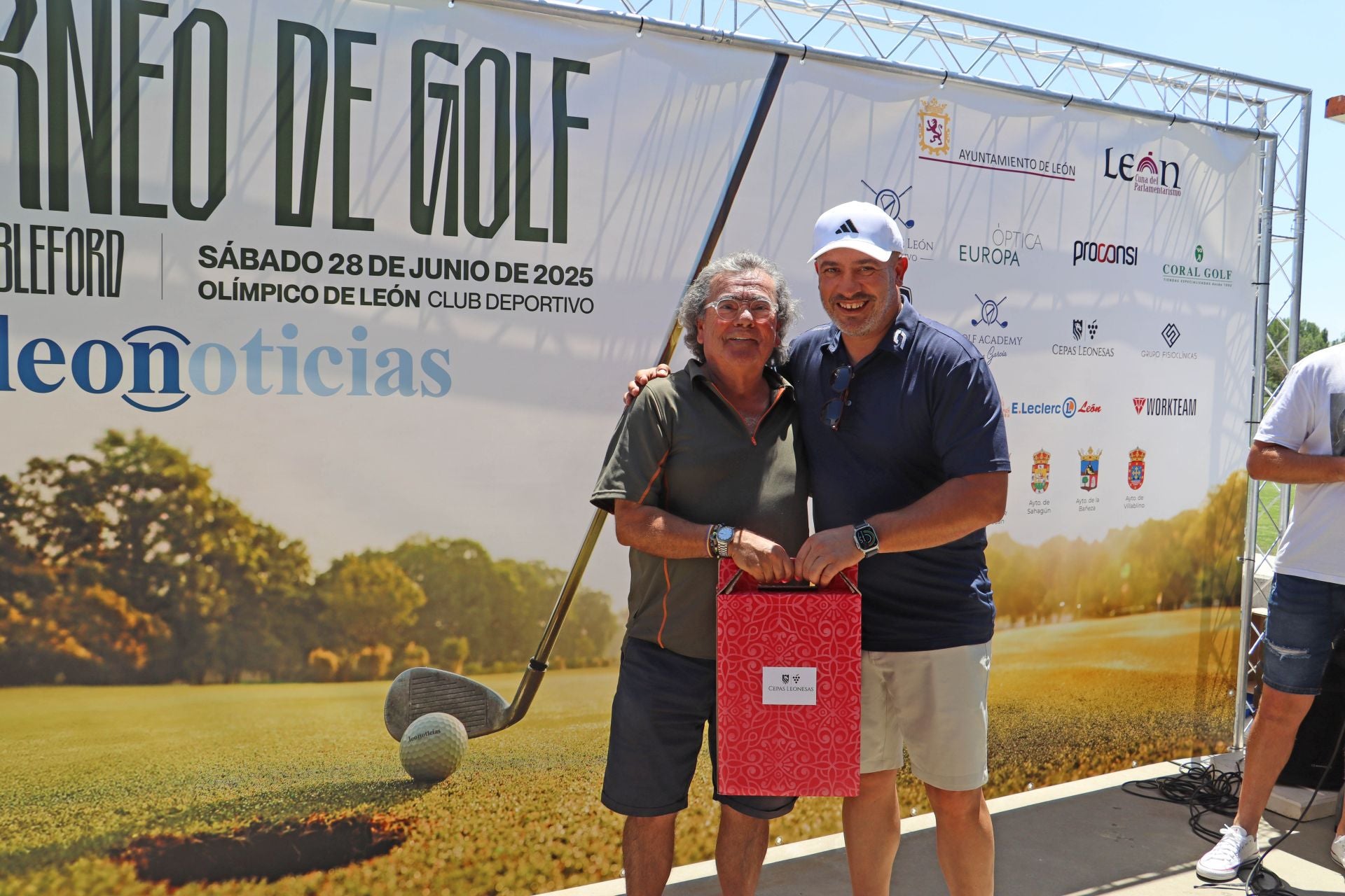 V Torneo de Golf de Leonoticias