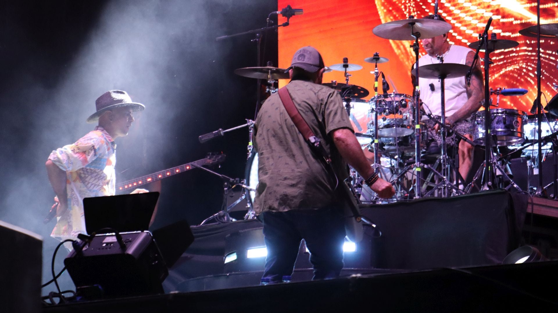 Las imágenes del concierto de Efecto Pasillo en León