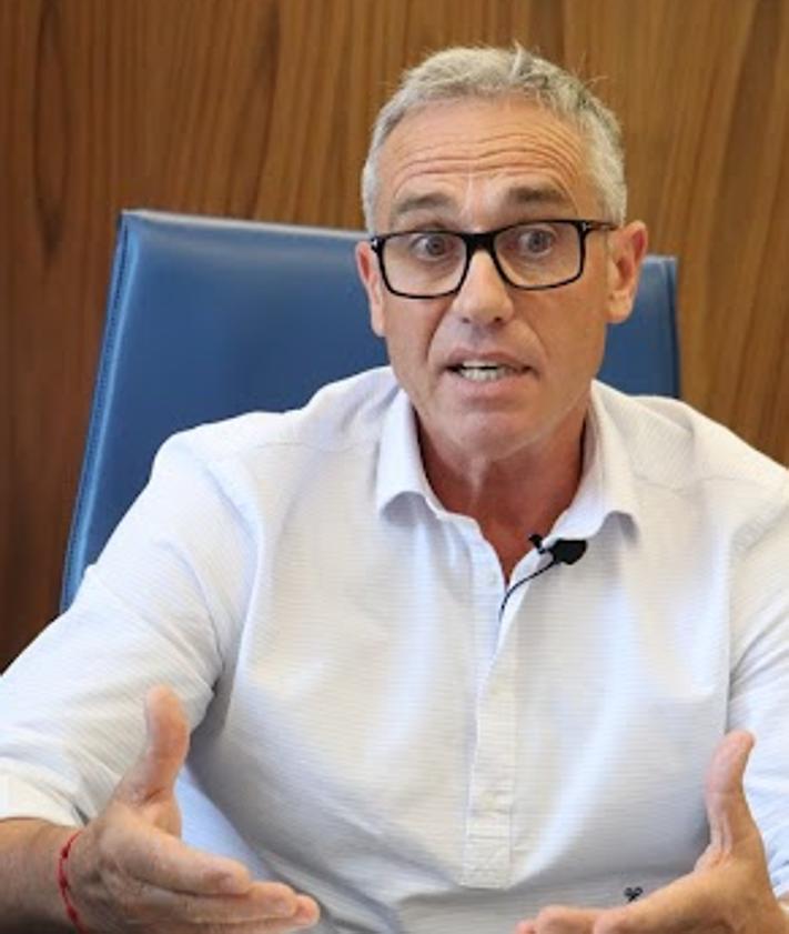 Imagen secundaria 2 - Vicente Álvarez, alcalde de Villaquilambre.