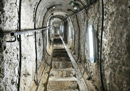 El interior del muro de la presa de Barrios de Luna.