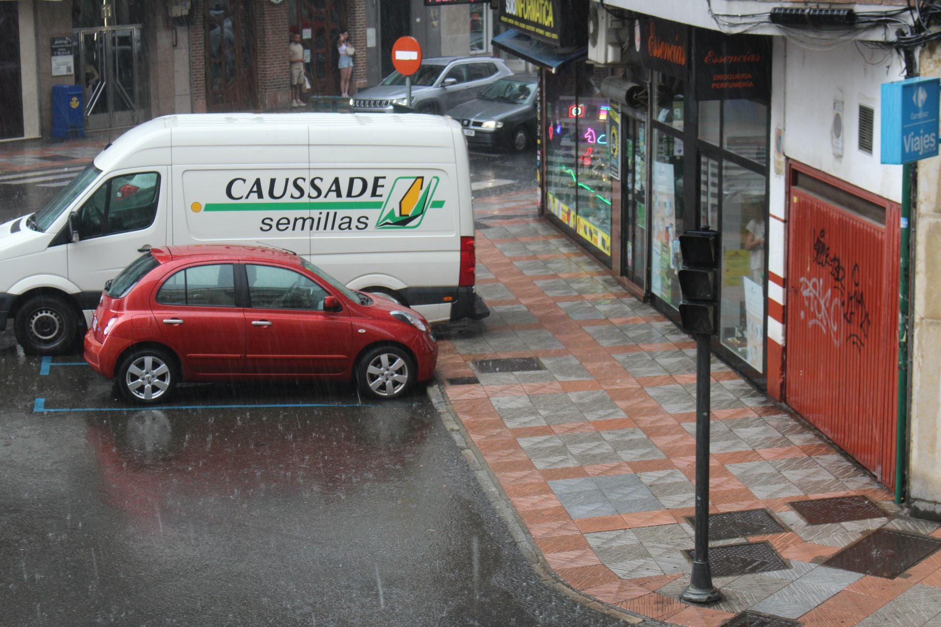 Las imágenes de la espectacular tormenta de granizo que ha caído en León