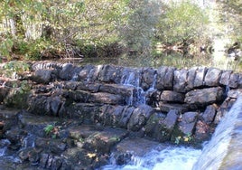 Azud del molino de los Chiquitos en el río Dueñas (Las Salas-Cremenes).