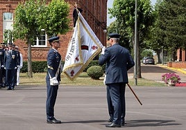 Acto de entrega de Reales Despachos a los sargentos de la XXXIII promoción de la ABA