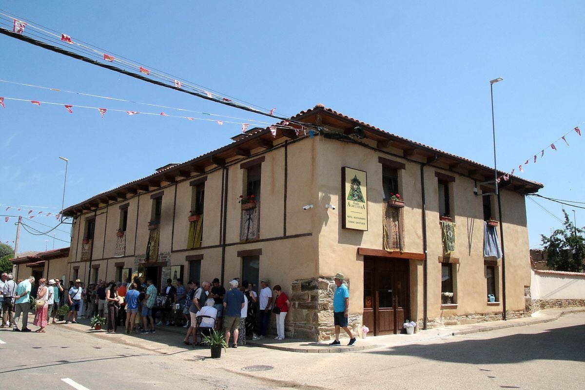 Inauguración de la sede de la Fundación Renacimiento Rural Leonés