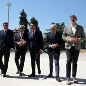 Los consejeros de Medio Ambiente, Vivienda y Ordenación del Territorio, Juan Carlos Suárez-Quiñones, y de Economía y Hacienda, Carlos Fernández Carriedo, mantienen una reunión con los presidentes y secretarios de la Cámara de Comercio e Industria de León, la Federación Leonesa de Empresarios y el Círculo Empresarial Leonés.