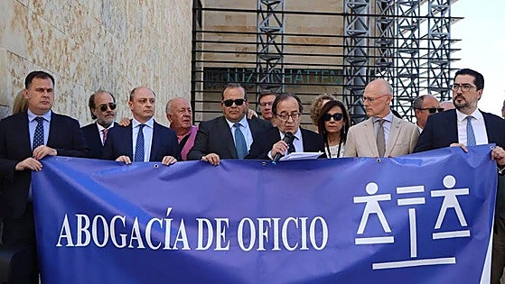 León reclama una remuneración «justa y digna» en el Día de la Justicia Gratuita