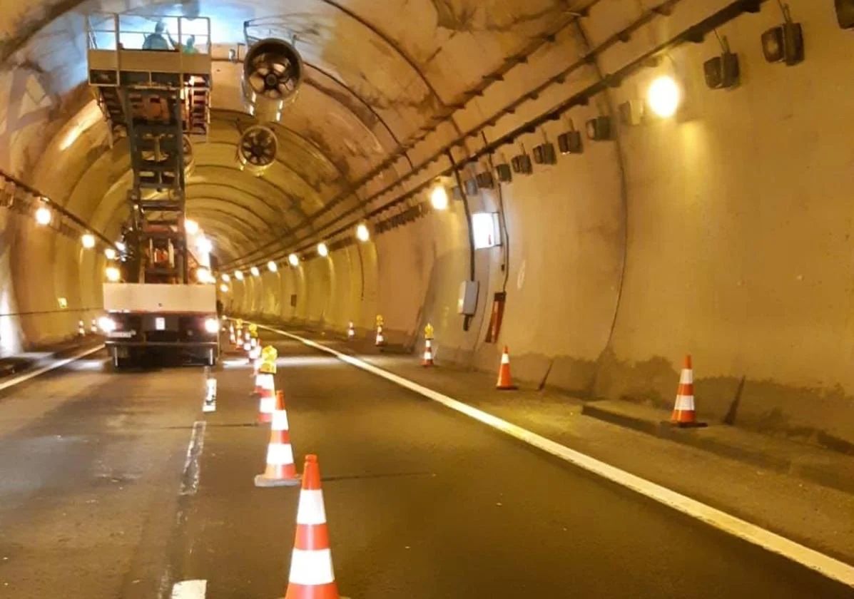 Obras en uno de los túneles de la AP-66.