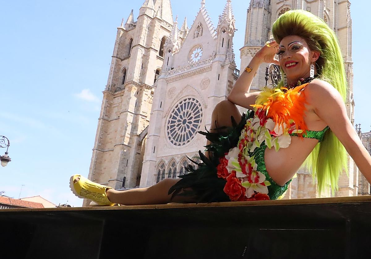 Imagen de Ángela Canalla en la Catedral de León.