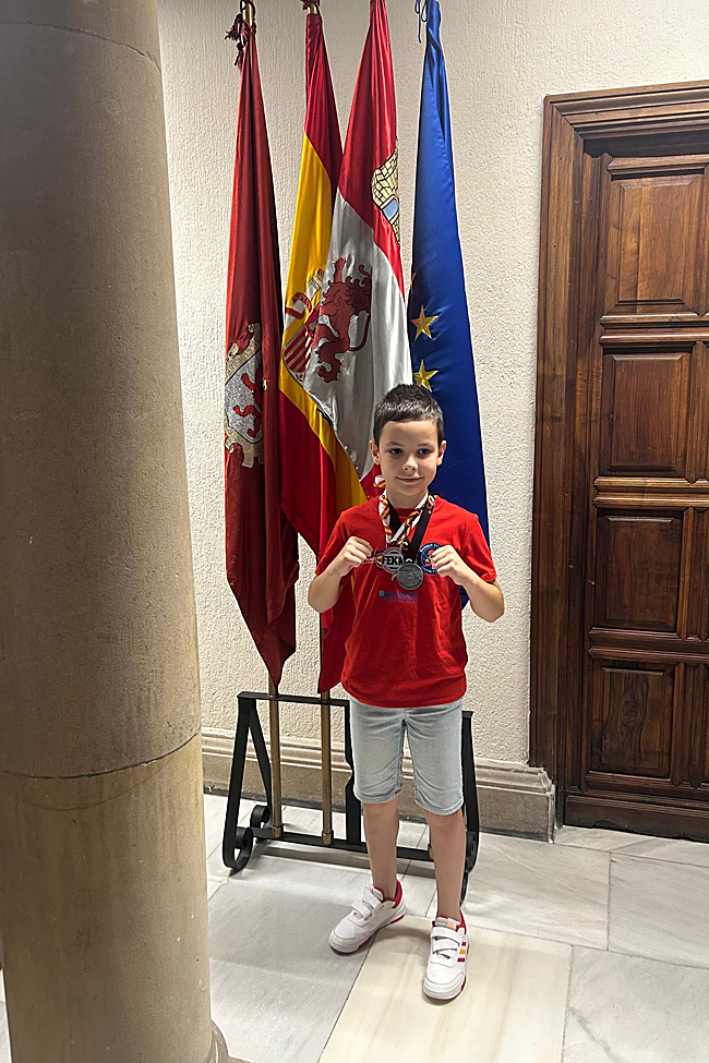 Neyzan Alonso, tras conseguir la medalla de plata en el Nacional