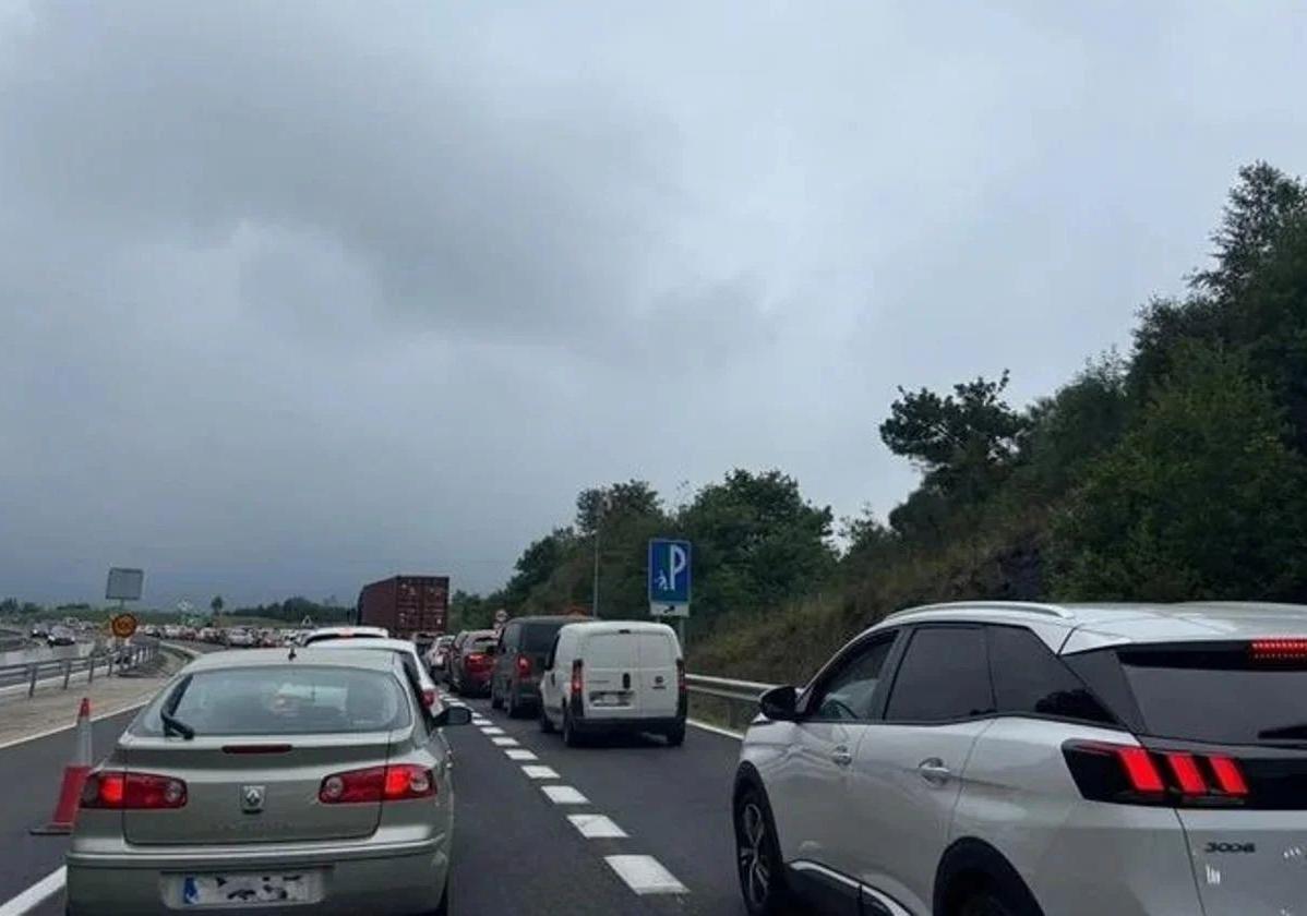 Atasco en la autopista este pasado domingo.