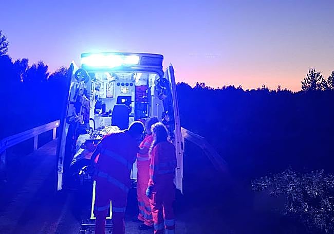 Traslado de la herida en ambulancia.