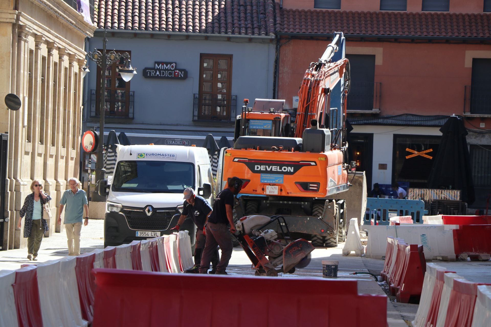 Las imágenes de la retirada de la plataforma en Arco de Ánimas