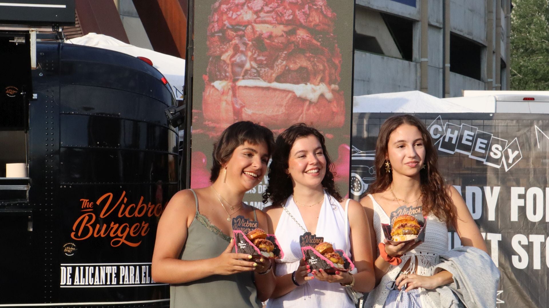 Así se ha vivido la inauguración de The Champions Burger en León