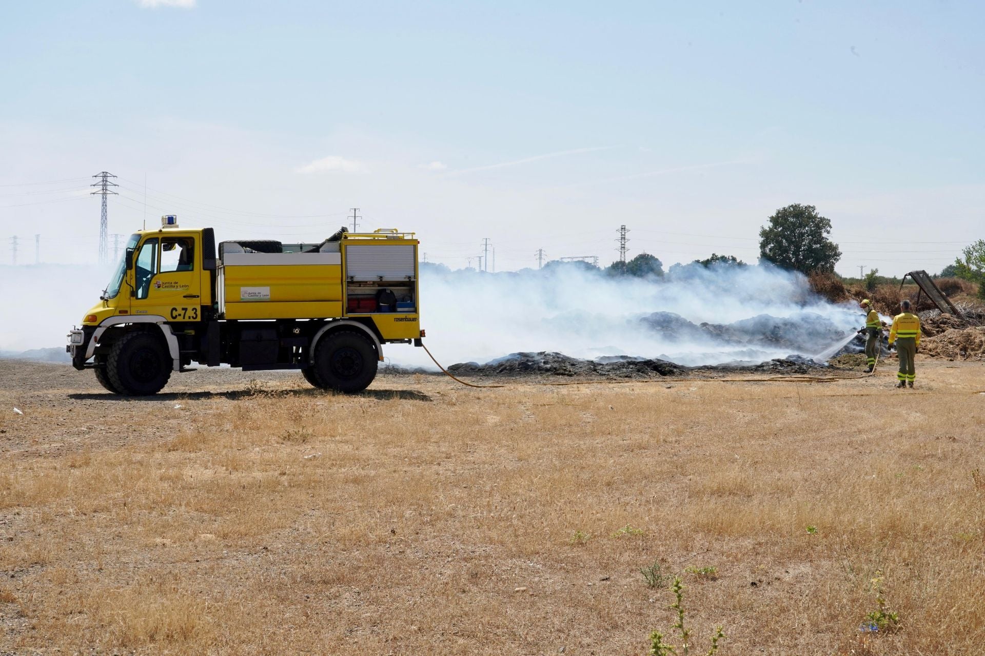León vive dos incendios en media hora
