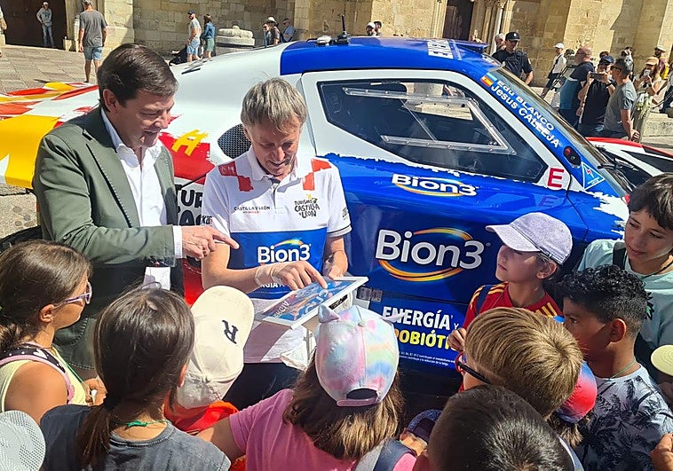 Presentación del vehículo de Calleja.