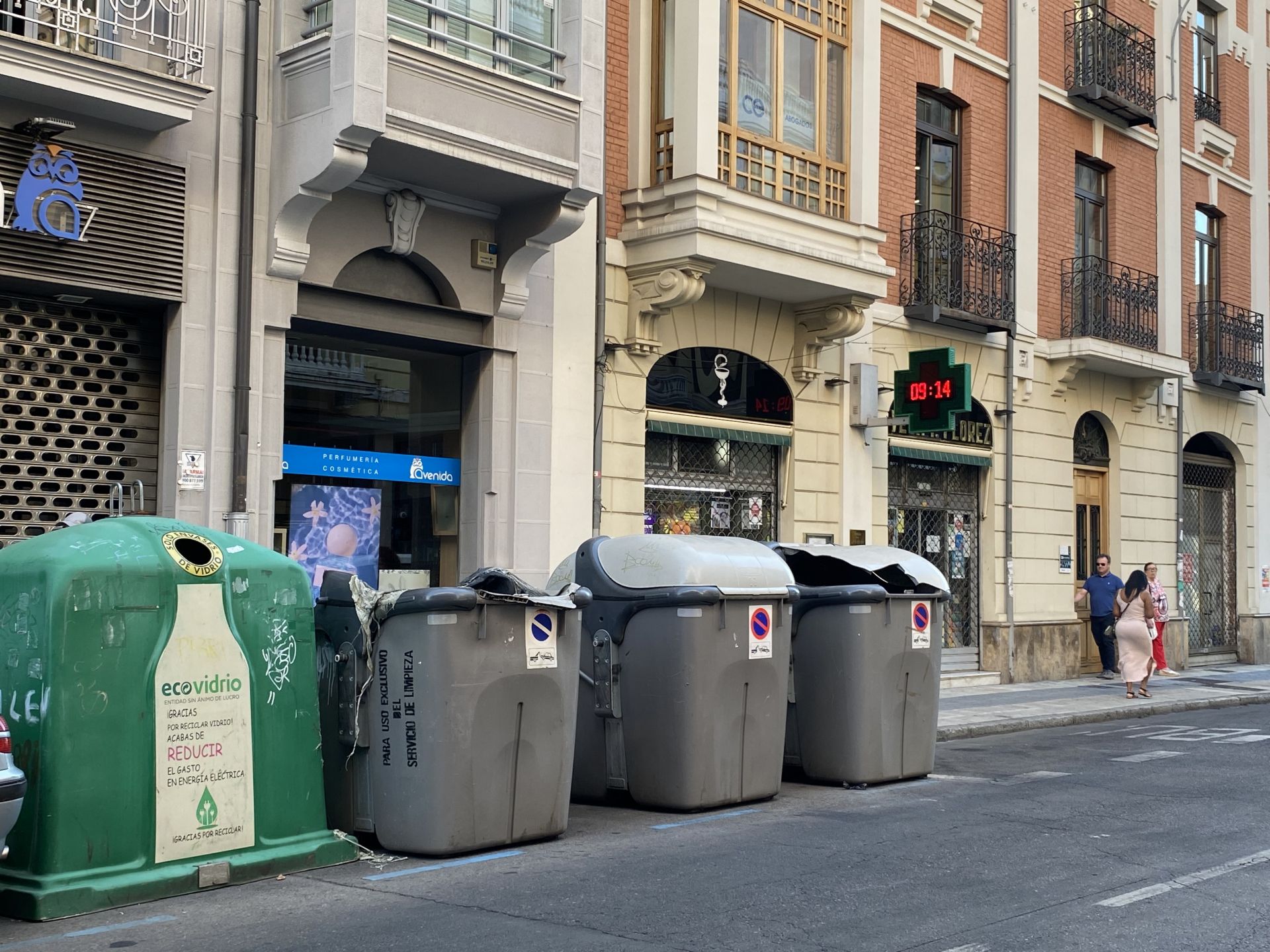 Imagen del contenedor en la vía.