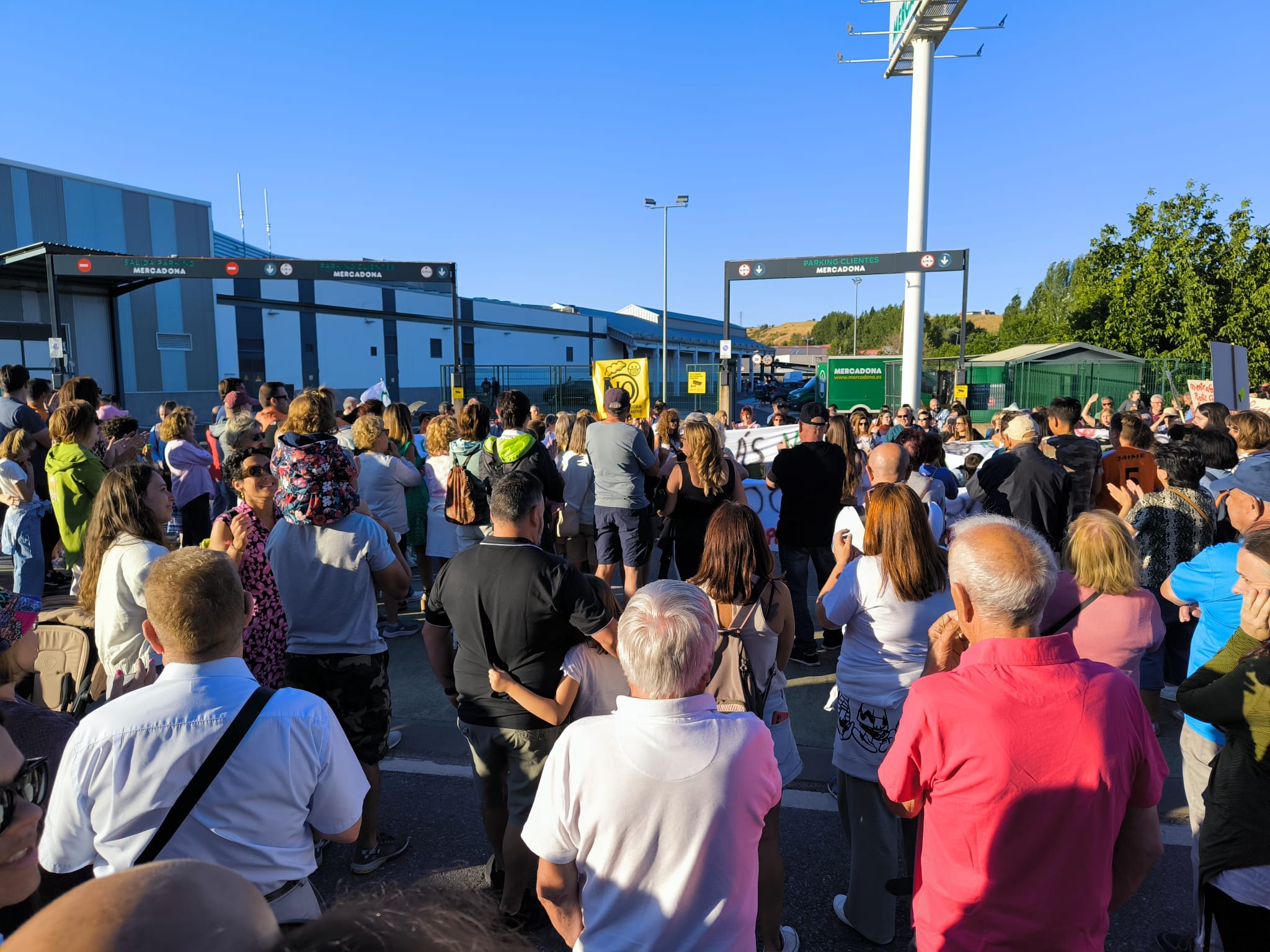 Manifestación de protesta contra la planta de biomasa en Puente Castro